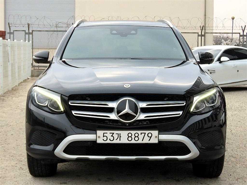 Mercedes Benz GLC Class 2019 Negro - Importación desde Corea - HF Imports Iquique - Foto 1