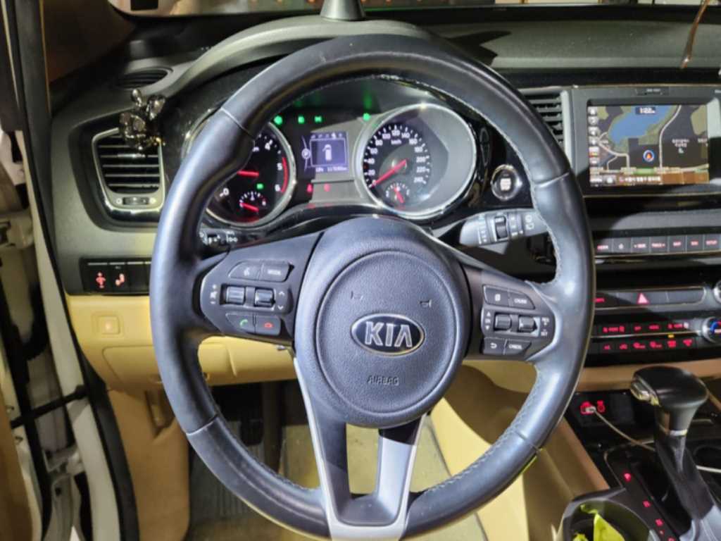 KIA Carnival 2018 Blanco - Importación desde Corea - HF Imports Iquique - Foto 14