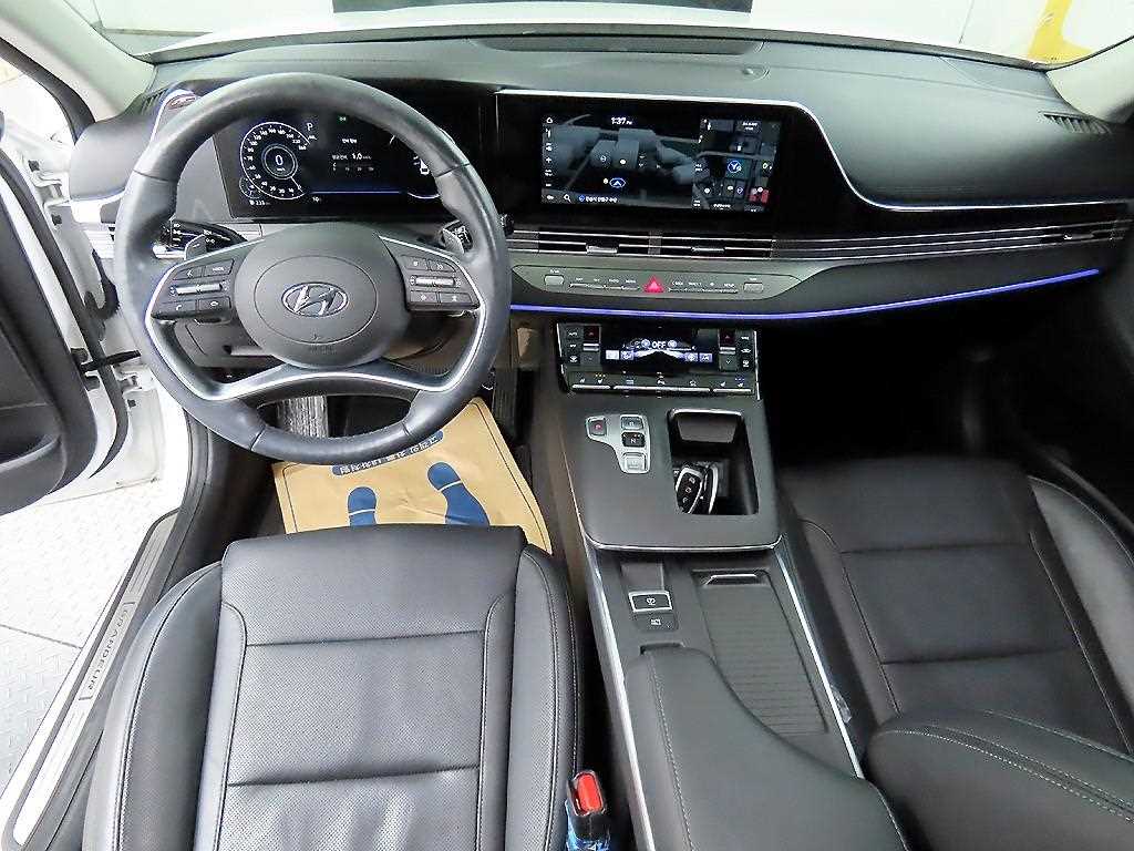 HYUNDAI Grandeur - Vista 7