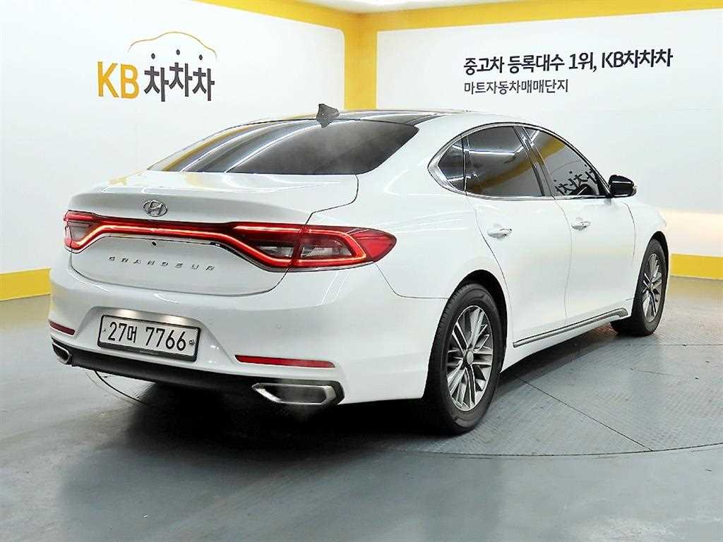 HYUNDAI Grandeur - Vista 4