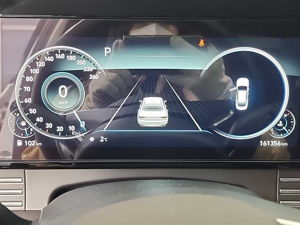 HYUNDAI Grandeur - Vista 7