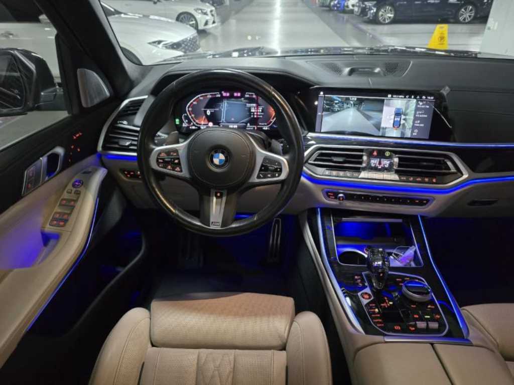 BMW X7 - Vista 12