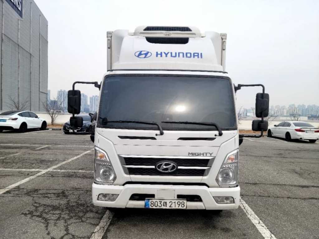 medium and large cargo truck - Vista 3