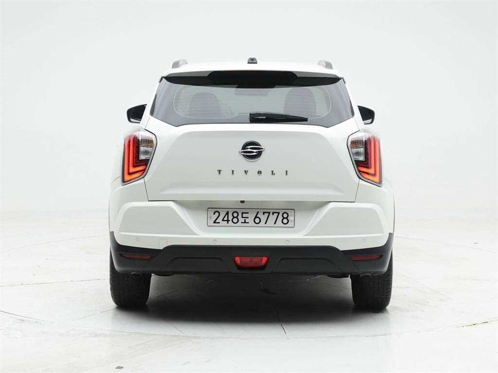 Ssangyong Tivoli - Vista 5