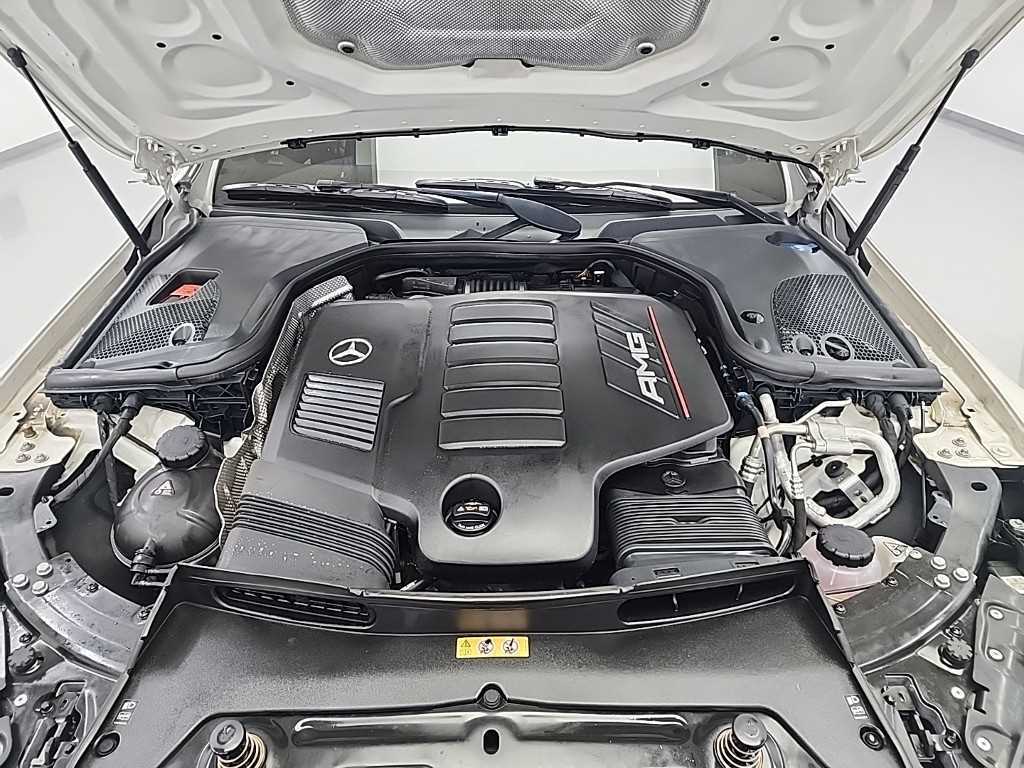 Mercedes Benz AMG GT - Vista 5