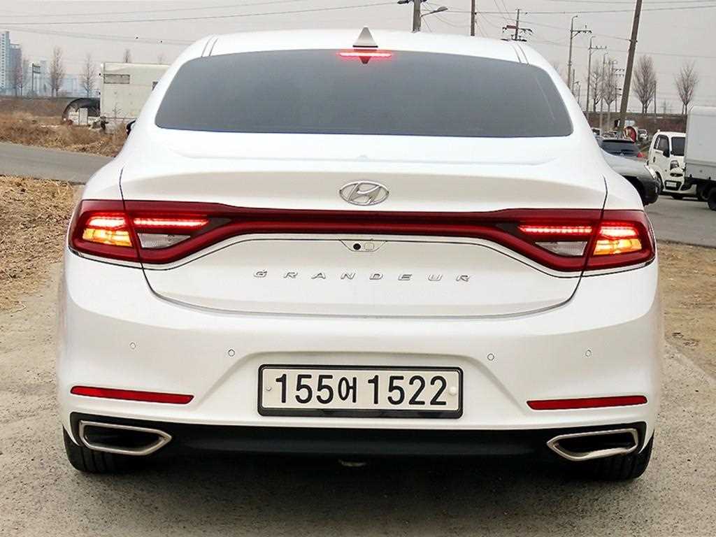 HYUNDAI Grandeur - Vista 4