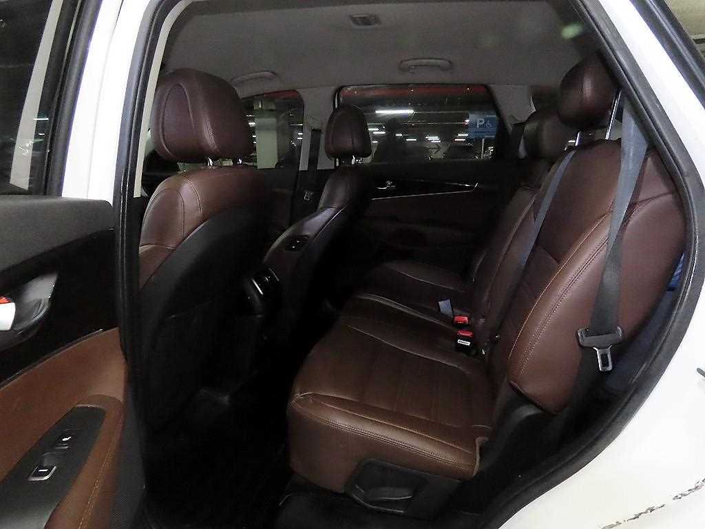 KIA Sorento - Vista 7