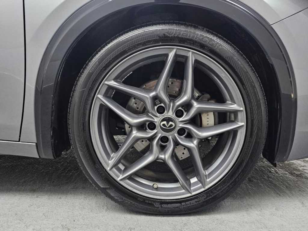 Infiniti Q - Vista 5