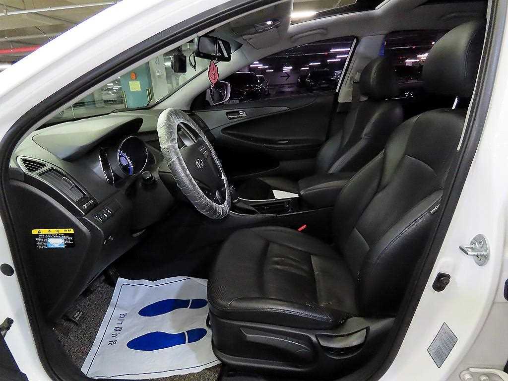 HYUNDAI Sonata - Vista 6