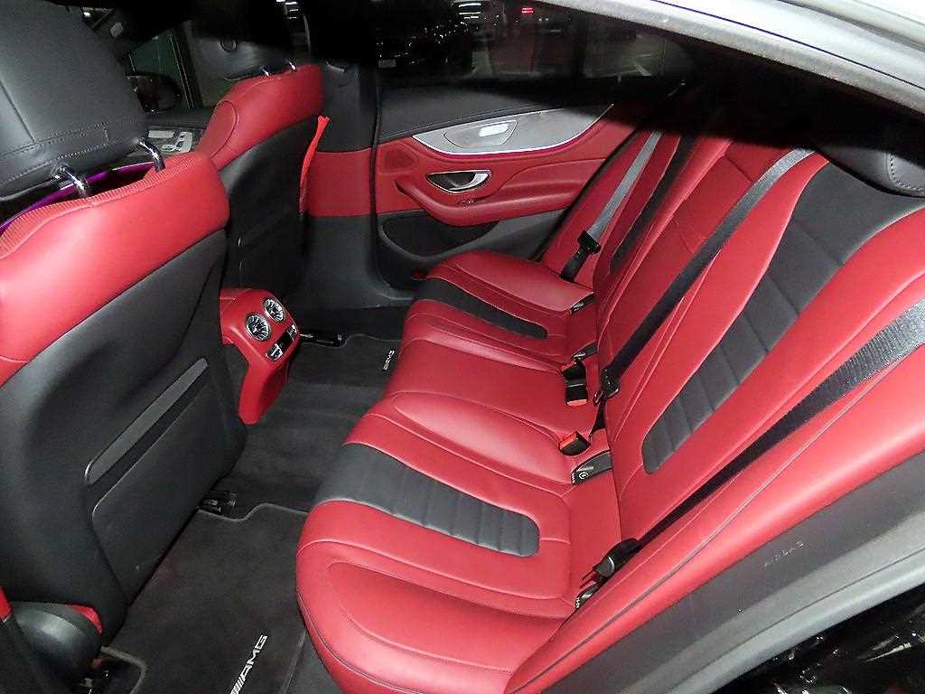 Mercedes Benz CLS Class - Vista 7