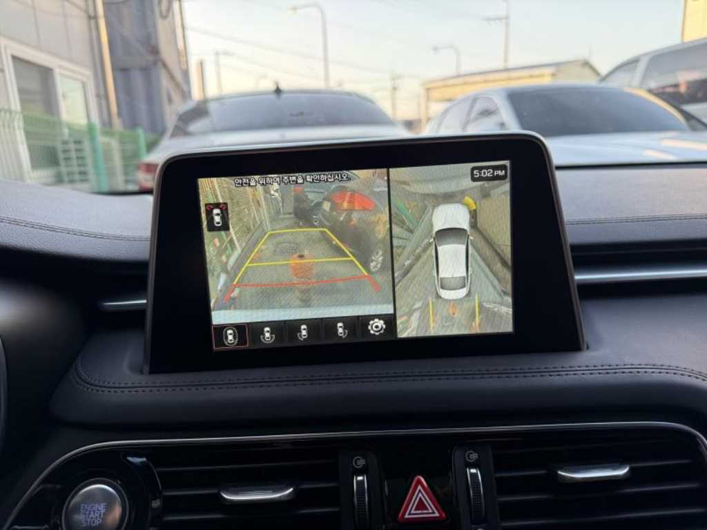 Genesis G70 - Vista 9