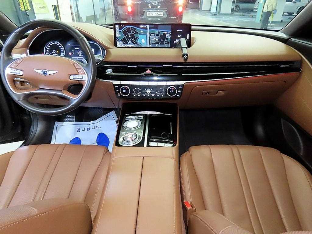 Genesis G80 - Vista 10