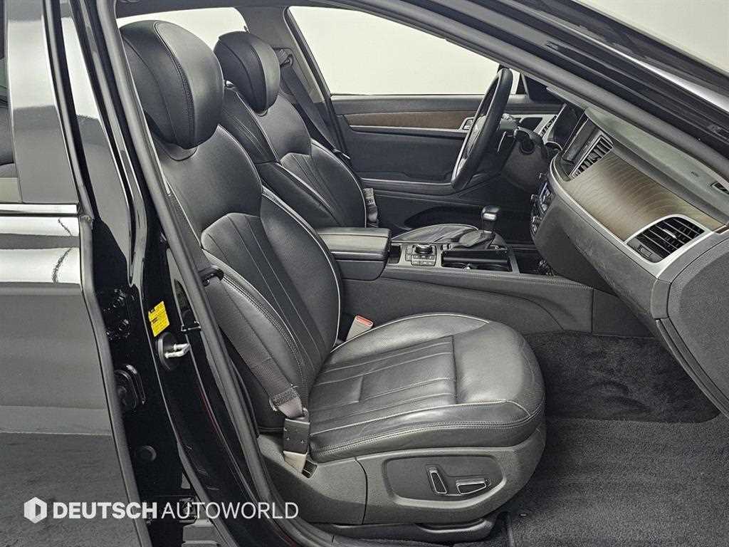 HYUNDAI Genesis - Vista 10