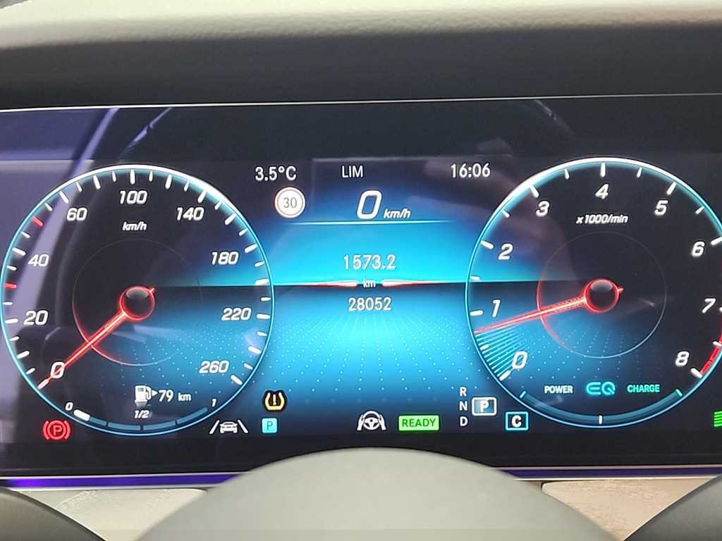 Mercedes Benz E class - Vista 6