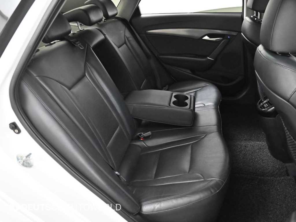 HYUNDAI i40 - Vista 12