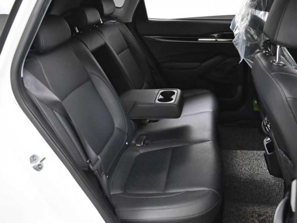 KIA Seltos - Vista 12