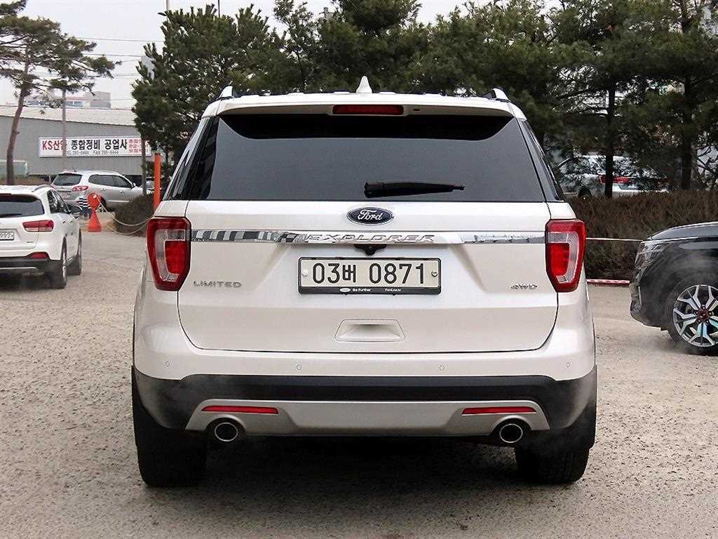 Ford Explorer - Vista 4