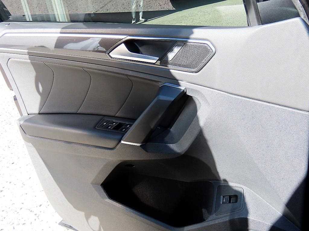 Volkswagen Tiguan - Vista 12