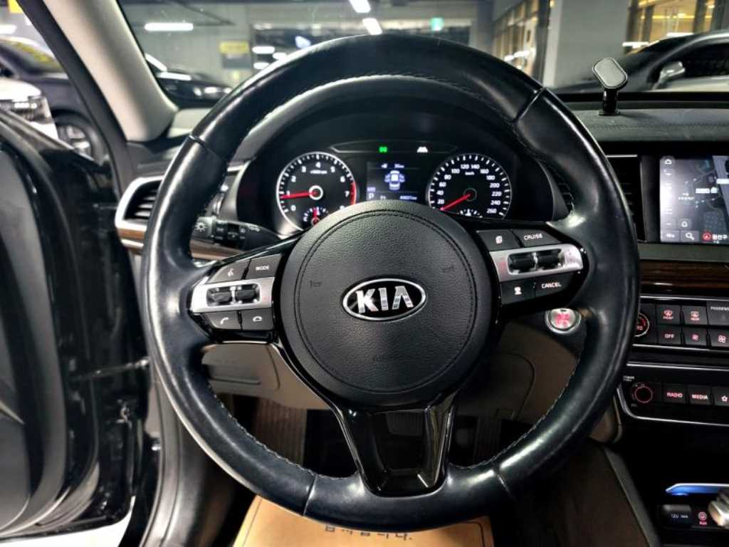 KIA K7 - Vista 6