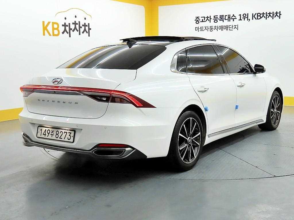 HYUNDAI Grandeur - Vista 4