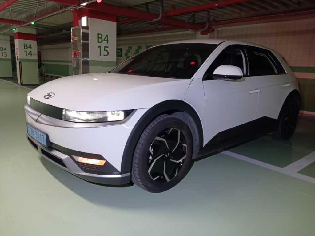 HYUNDAI Ioniq 5 - Vista 3