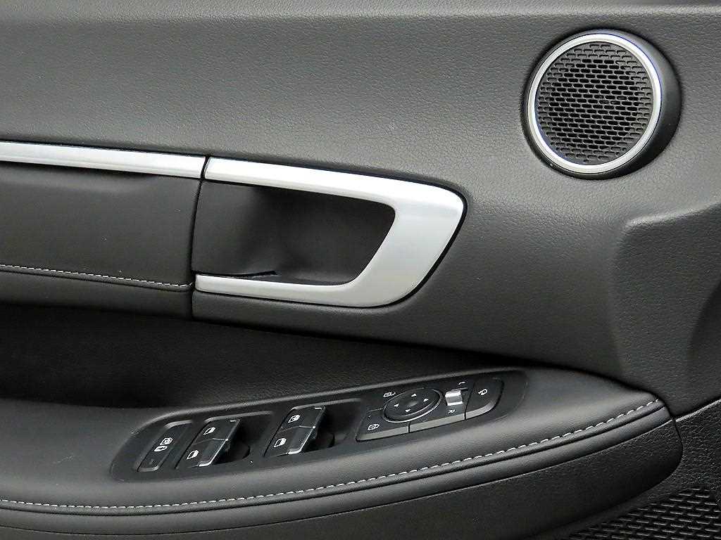 HYUNDAI Sonata - Vista 12