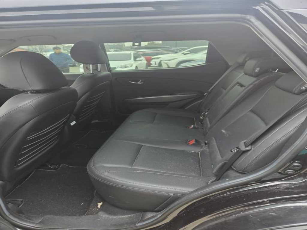 Ssangyong Tivoli - Vista 5