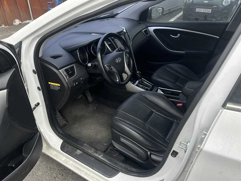 HYUNDAI i30 - Vista 6