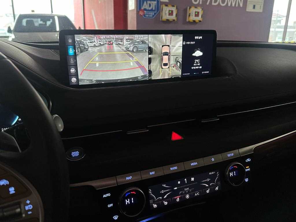 Genesis G80 - Vista 10