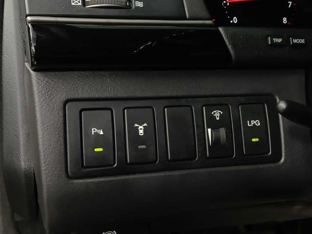 KIA Opirus - Vista 12