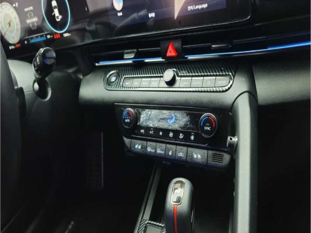 HYUNDAI Avante - Vista 11