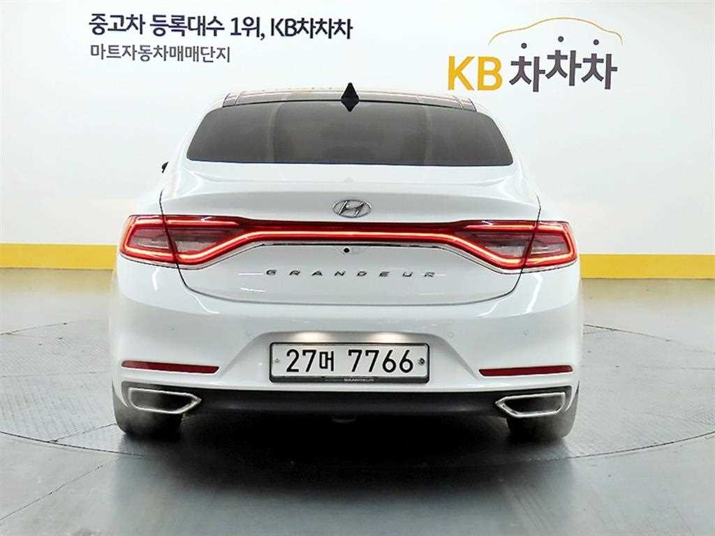 HYUNDAI Grandeur - Vista 3