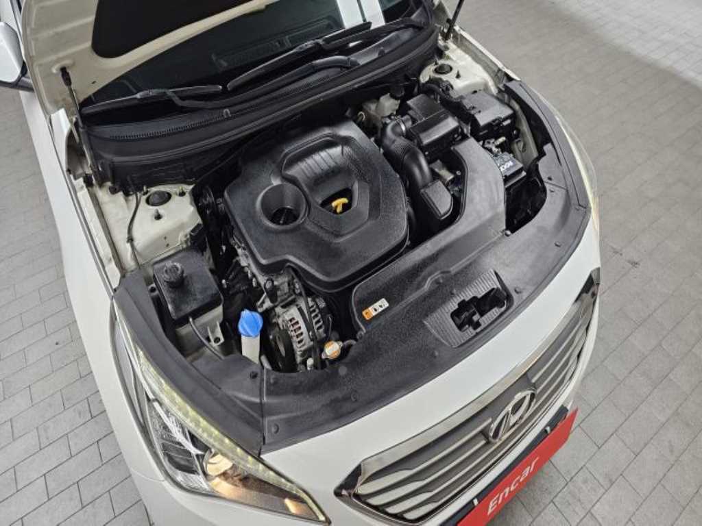 HYUNDAI Sonata - Vista 6