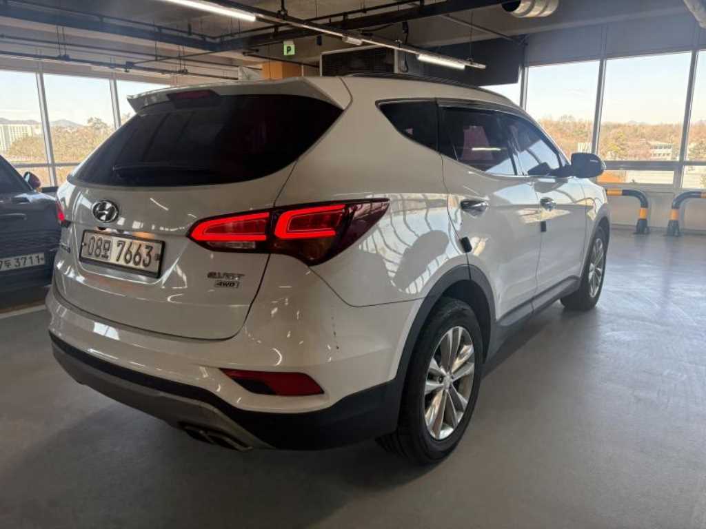 HYUNDAI Santa Fe - Vista 6