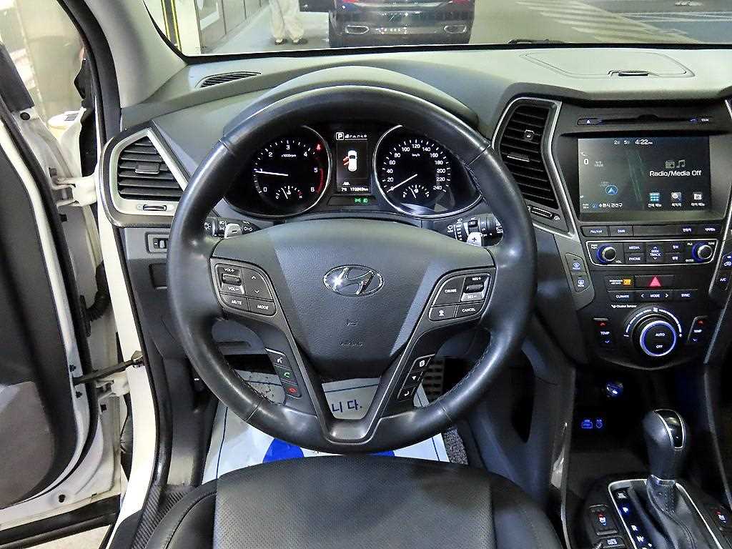 HYUNDAI Santa Fe - Vista 8