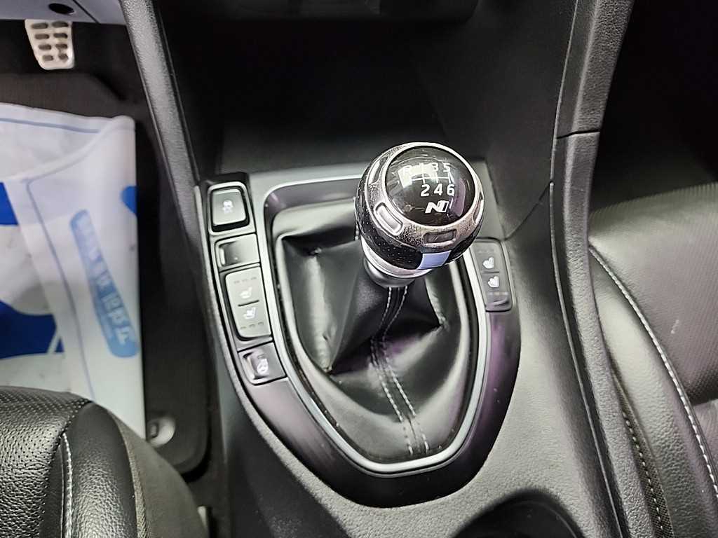 HYUNDAI Veloster - Vista 8