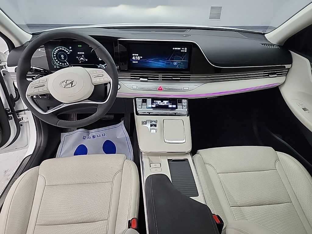 HYUNDAI Grandeur - Vista 7