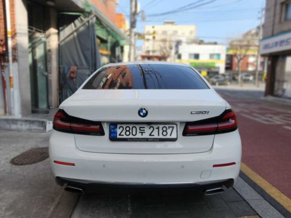 BMW 5 Series - Vista 3