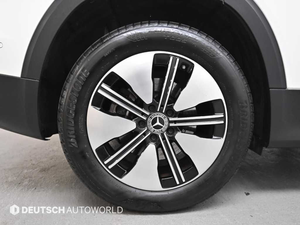 Mercedes Benz EQB - Vista 5