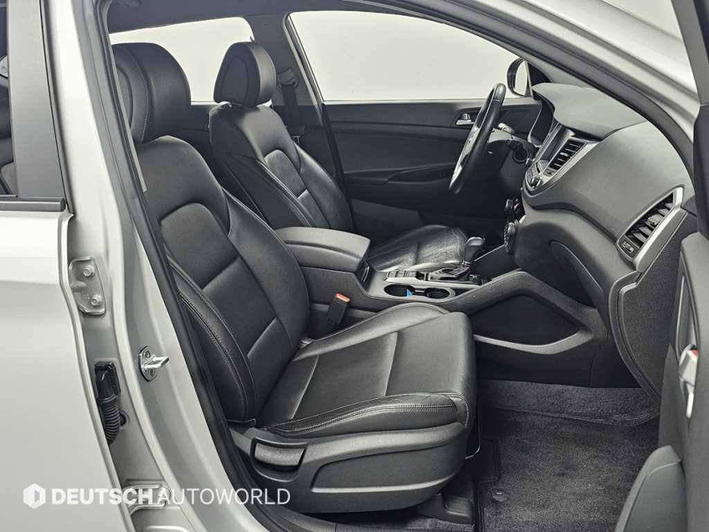 HYUNDAI Tucson - Vista 10