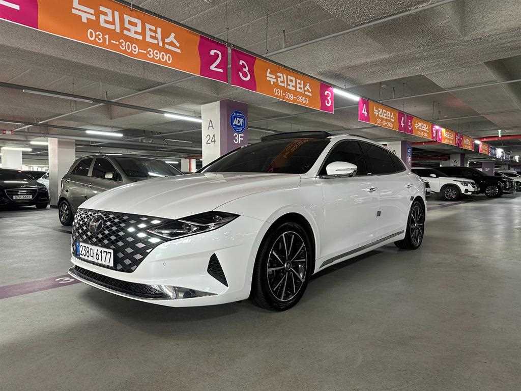 HYUNDAI Grandeur - Vista 3