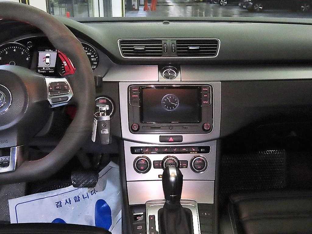 Volkswagen CC - Vista 11