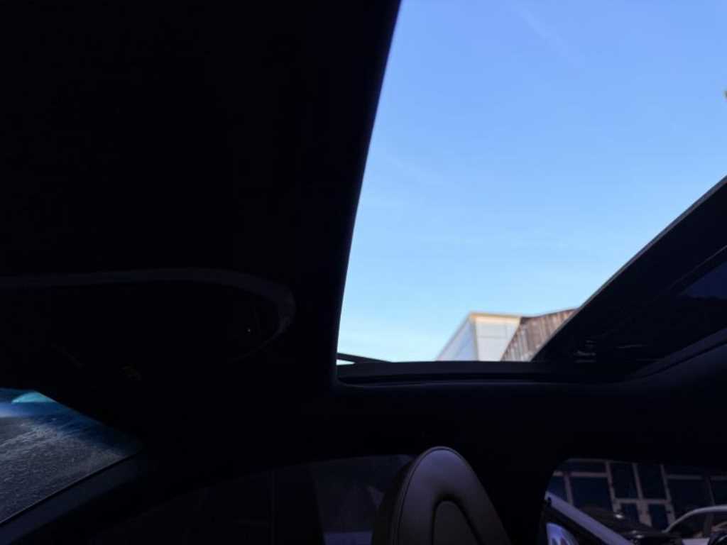 Genesis G70 - Vista 12