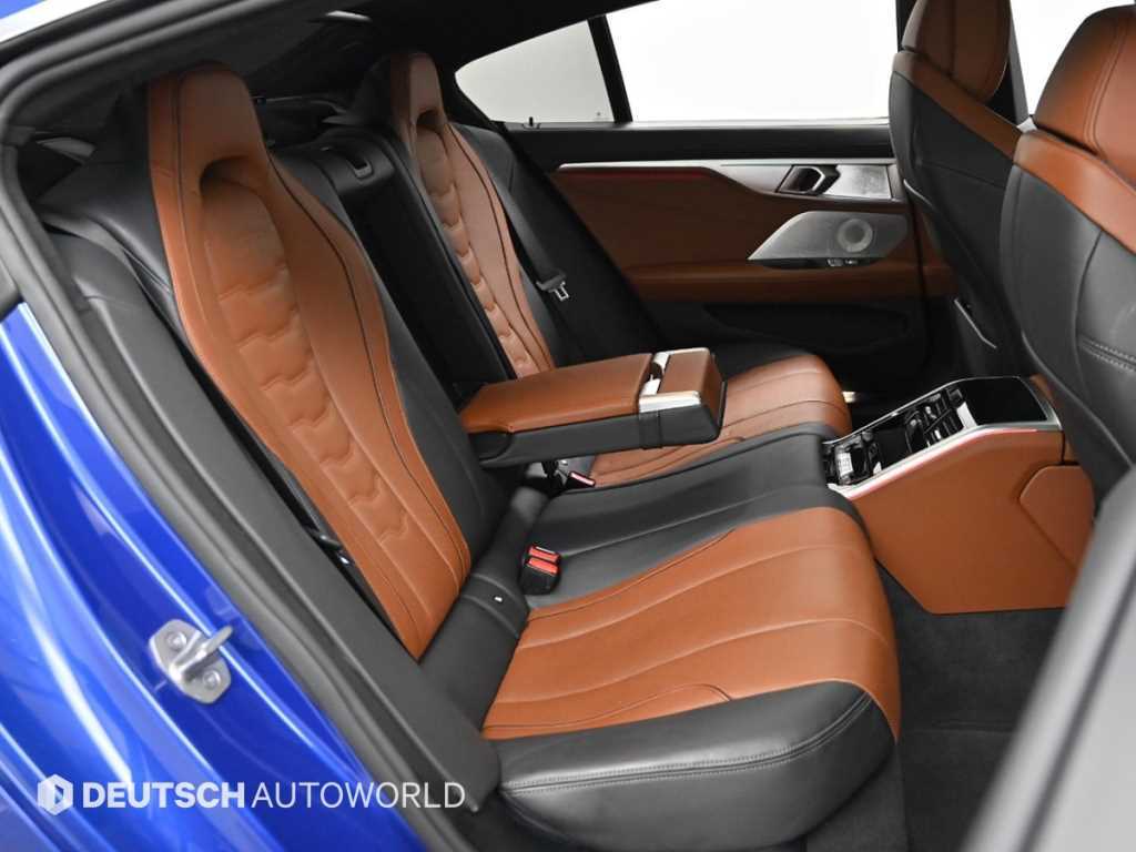 BMW 8 Series - Vista 12