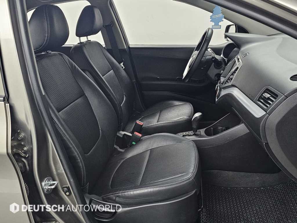 KIA Morning - Vista 11