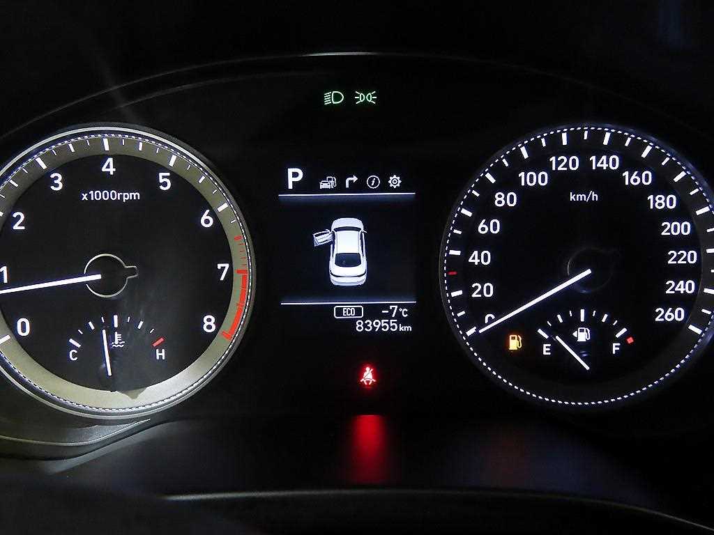 HYUNDAI Grandeur - Vista 9