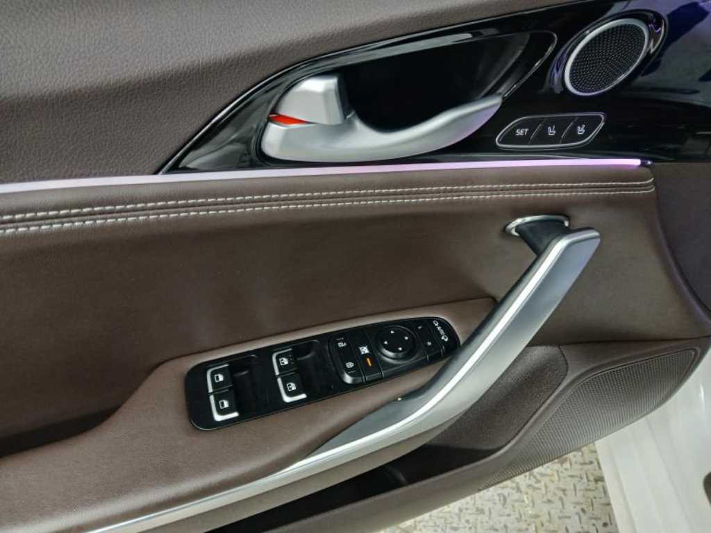 KIA Stinger - Vista 11