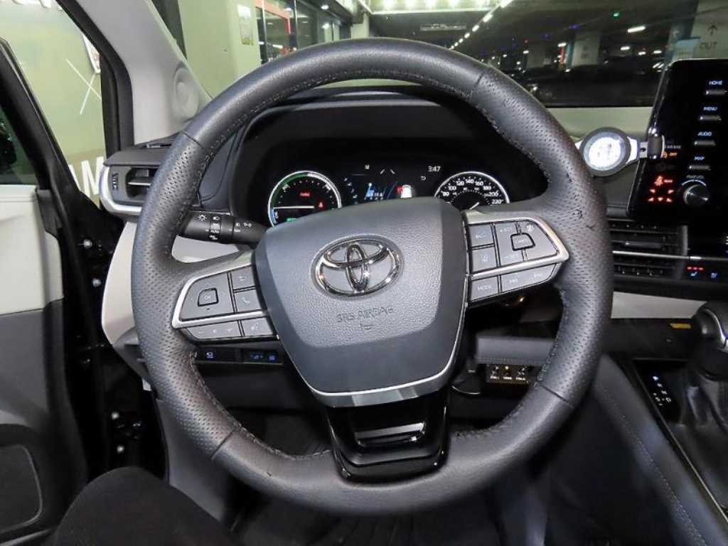 Toyota Siena - Vista 8