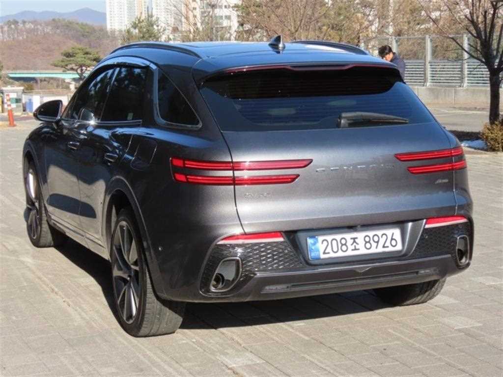 Genesis GV70 - Vista 4