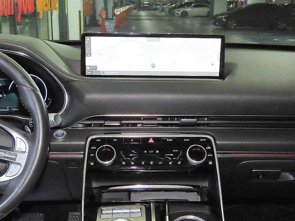 Genesis GV80 - Vista 11